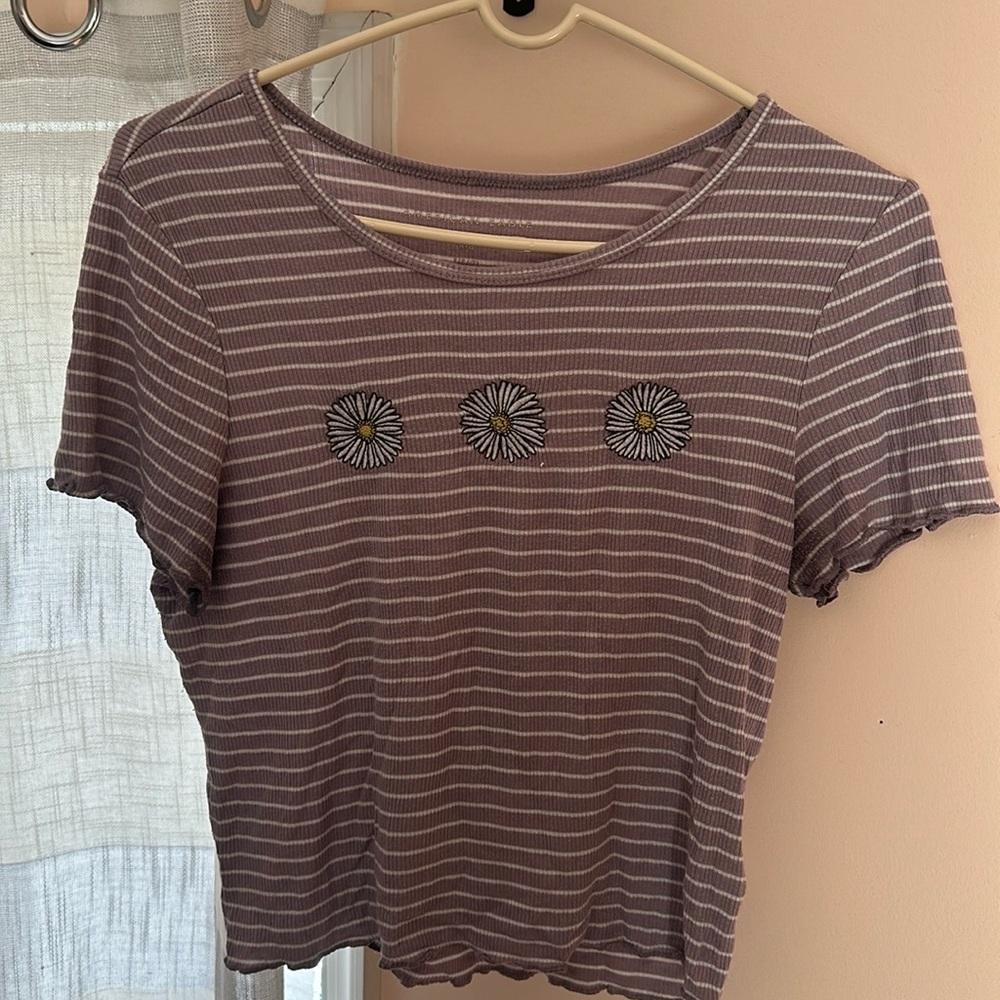 Used American Eagle crop top 
Size Small